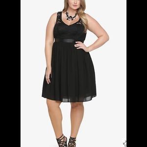 Torrid Scalloped Lace Chiffon Dress 14 🌺